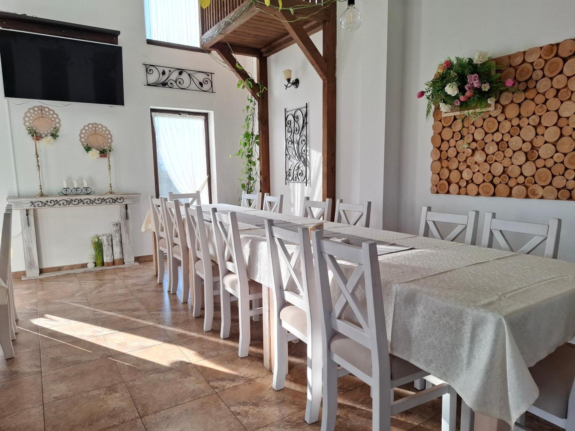 ホテル Dor De Casa Doljeşti エクステリア 写真